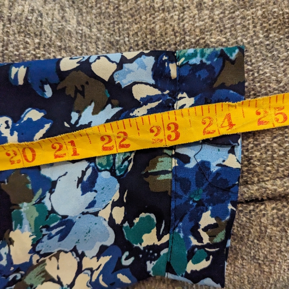 🔴3/$15. Van Heusen blue, floral, long sleeve blouse, size XXL - Picture 14 of 14